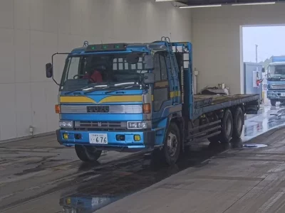 Isuzu GIGA