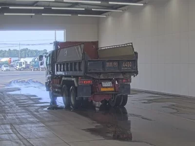Isuzu GIGA