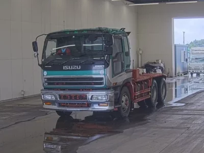 Isuzu GIGA
