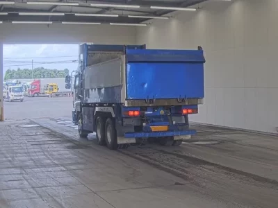Isuzu GIGA
