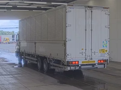 Isuzu GIGA