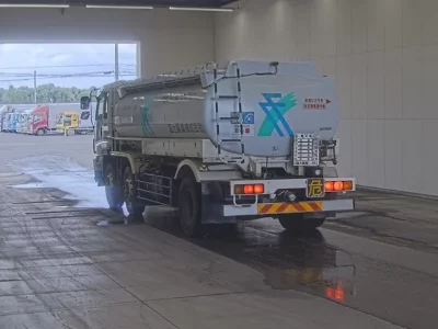 Isuzu GIGA