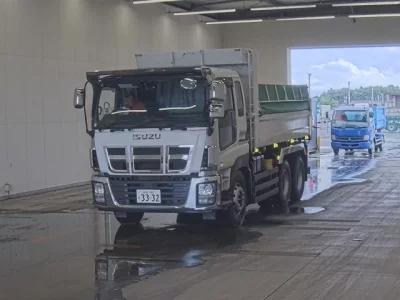 Isuzu GIGA