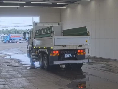 Isuzu GIGA
