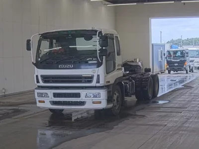 Isuzu GIGA