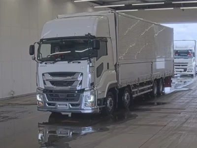Isuzu GIGA