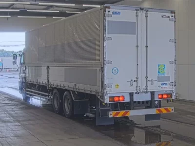 Isuzu GIGA