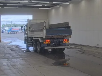 Isuzu GIGA