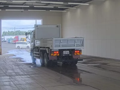 Isuzu GIGA