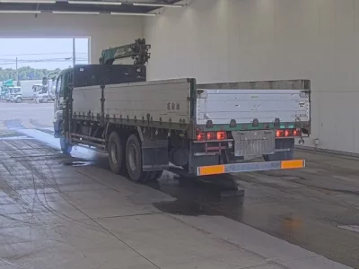 Isuzu GIGA