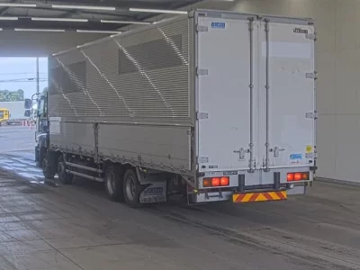 Isuzu GIGA