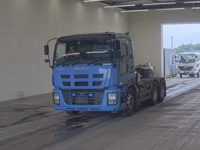 Isuzu GIGA