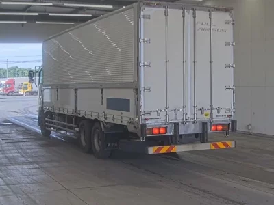 Isuzu GIGA