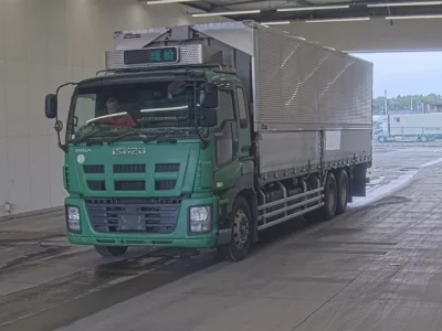 Isuzu GIGA