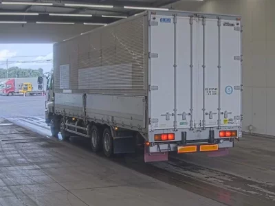 Isuzu GIGA