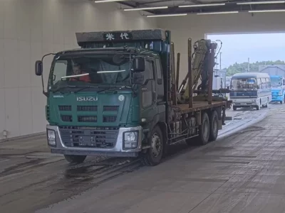 Isuzu GIGA