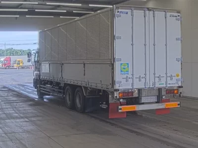 Isuzu GIGA