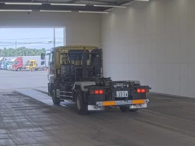 Isuzu GIGA