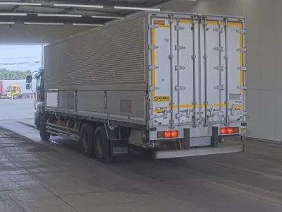 Isuzu GIGA