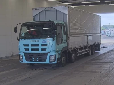 Isuzu GIGA