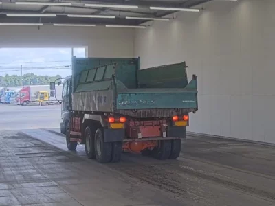 Isuzu GIGA