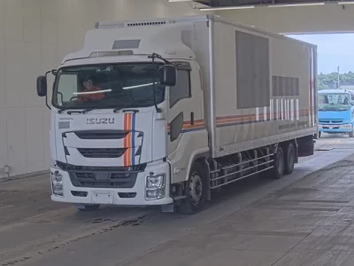 Isuzu GIGA