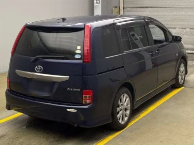Toyota ISIS