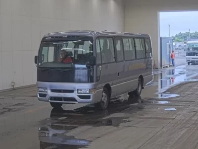 Isuzu BUS