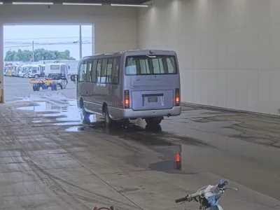 Isuzu BUS