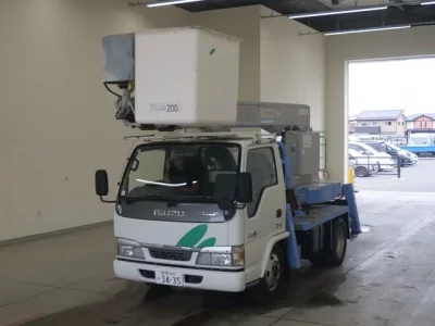 Isuzu ELF