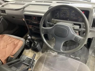 Nissan SAFARI