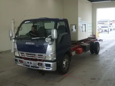 Isuzu ELF