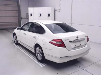 Nissan TEANA