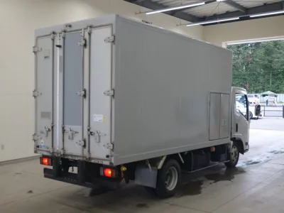 Isuzu ELF