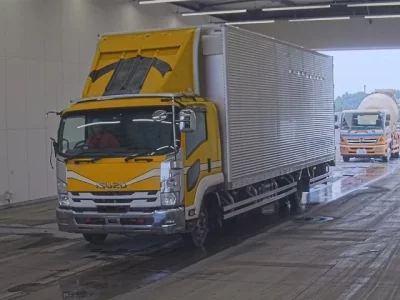 Isuzu FORWARD