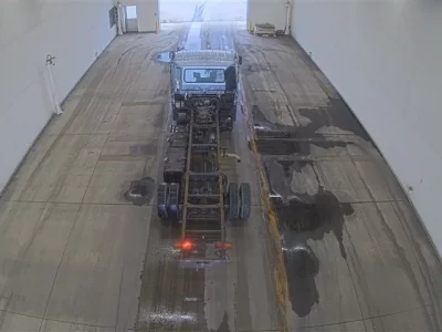 Nissan TRUCK