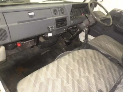 Toyota HIACE TRUCK