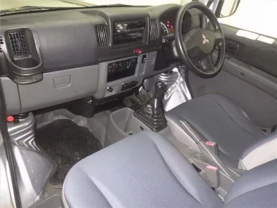 Mitsubishi MINICAB VAN