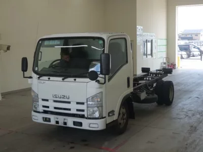 Isuzu ELF