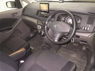 Toyota ISIS