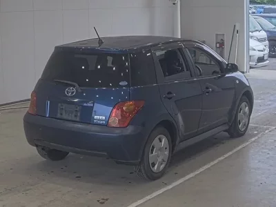 Toyota IST