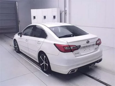 Subaru LEGACY B4