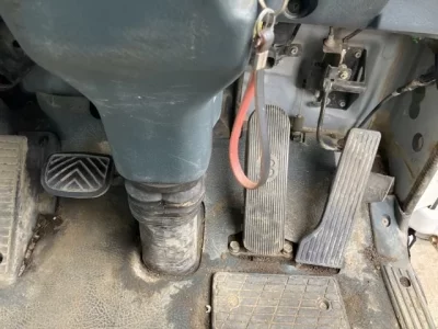 Nissan TRUCK
