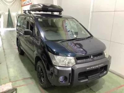 Mitsubishi DELICA D5