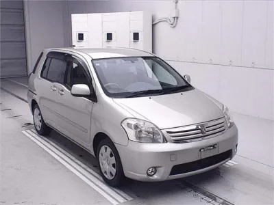 Toyota RAUM