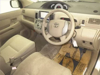 Toyota RAUM