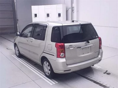 Toyota RAUM