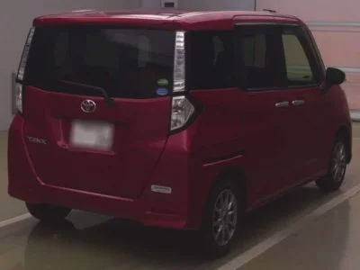Toyota TANK