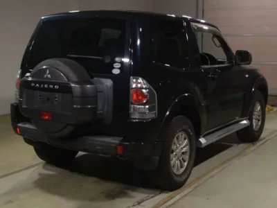 Mitsubishi PAJERO