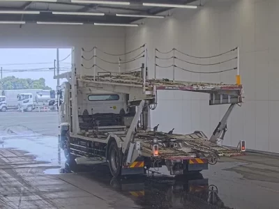 Hino TRUCK